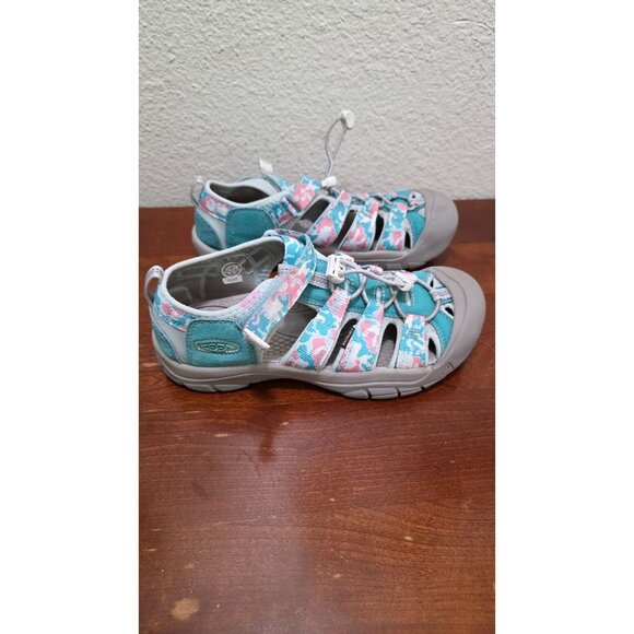 Keen Newport H2 Kids Sandals Size 5 Teal & Pink Camo Print Durable Rubber - Picture 3 of 9